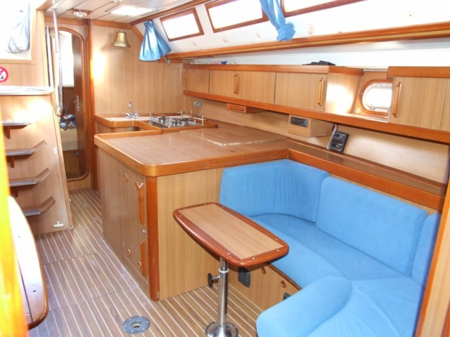 Dufour 48 teck - 12.jpg